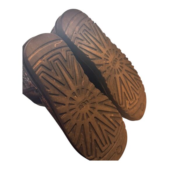 UGG Classic Short Sequin boot women’s size 8 black - Picture 5 of 10